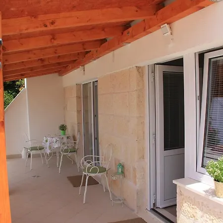 Apartment Nava *