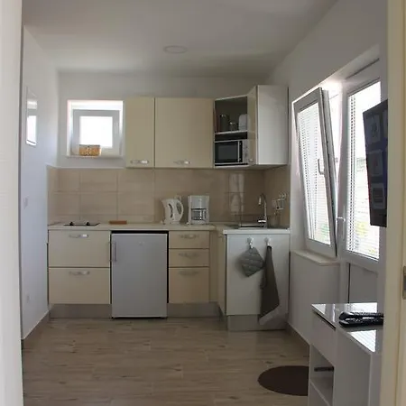 Nava Apartment *