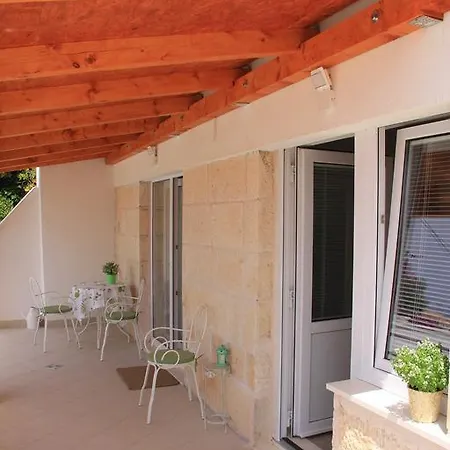 Nava * Dubrovnik