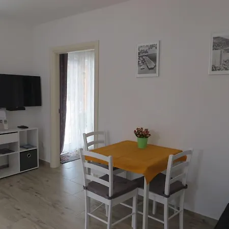 Appartement Nava *